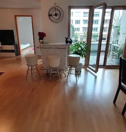 Apartment Beautiful In Perfect Location *